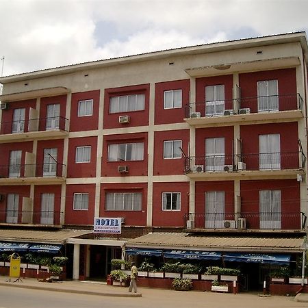 ホテル Relais Saint Jacques Yaoundé エクステリア 写真