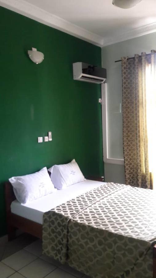 ホテル Relais Saint Jacques Yaoundé エクステリア 写真