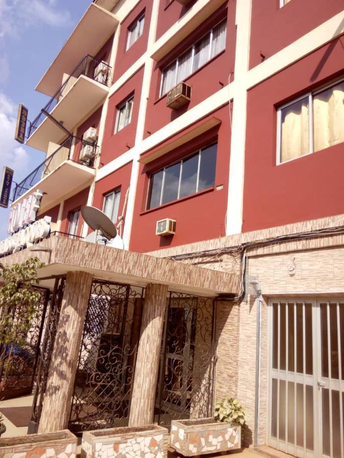 ホテル Relais Saint Jacques Yaoundé エクステリア 写真